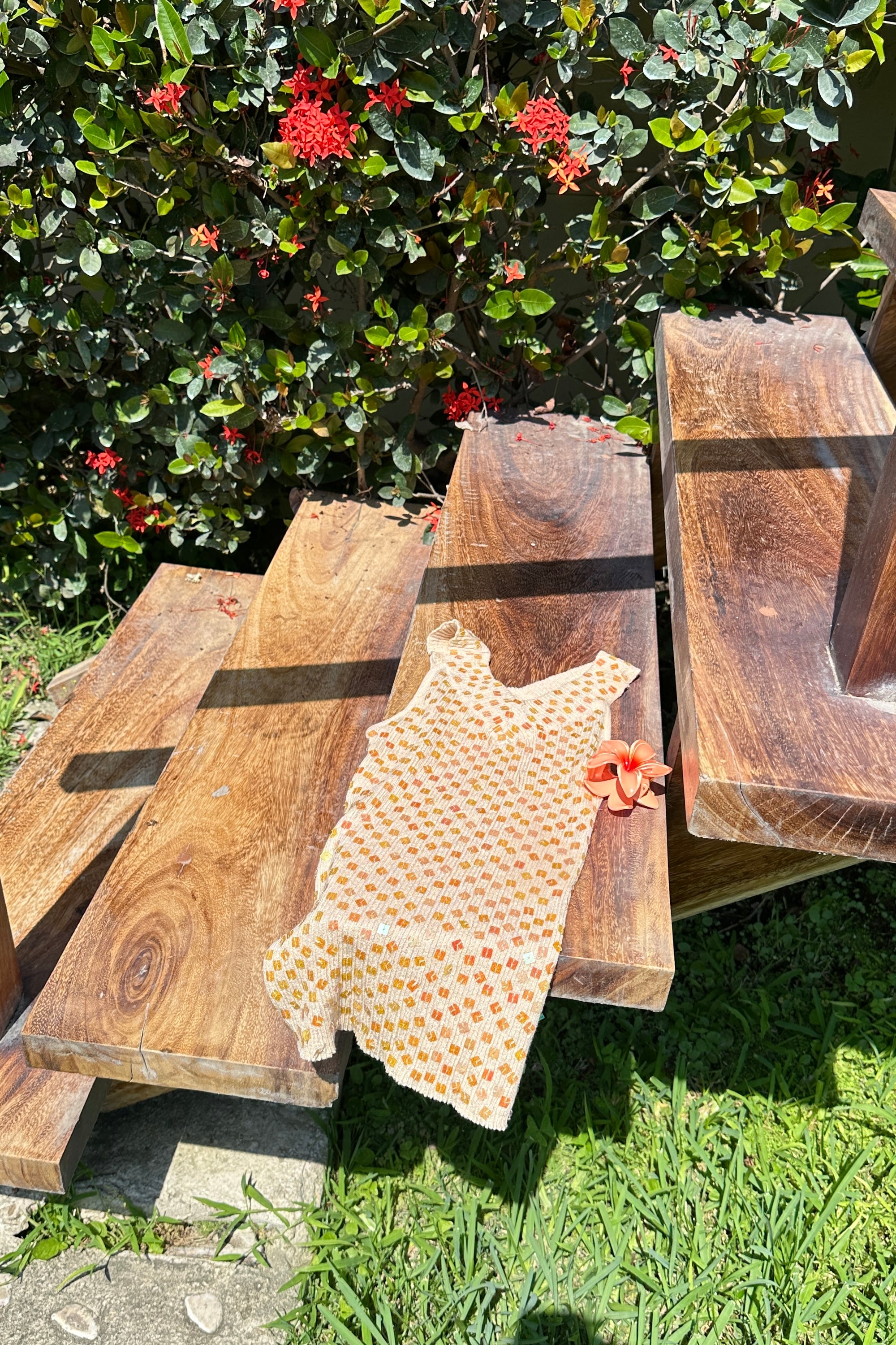Top dorado con lentejuelas
