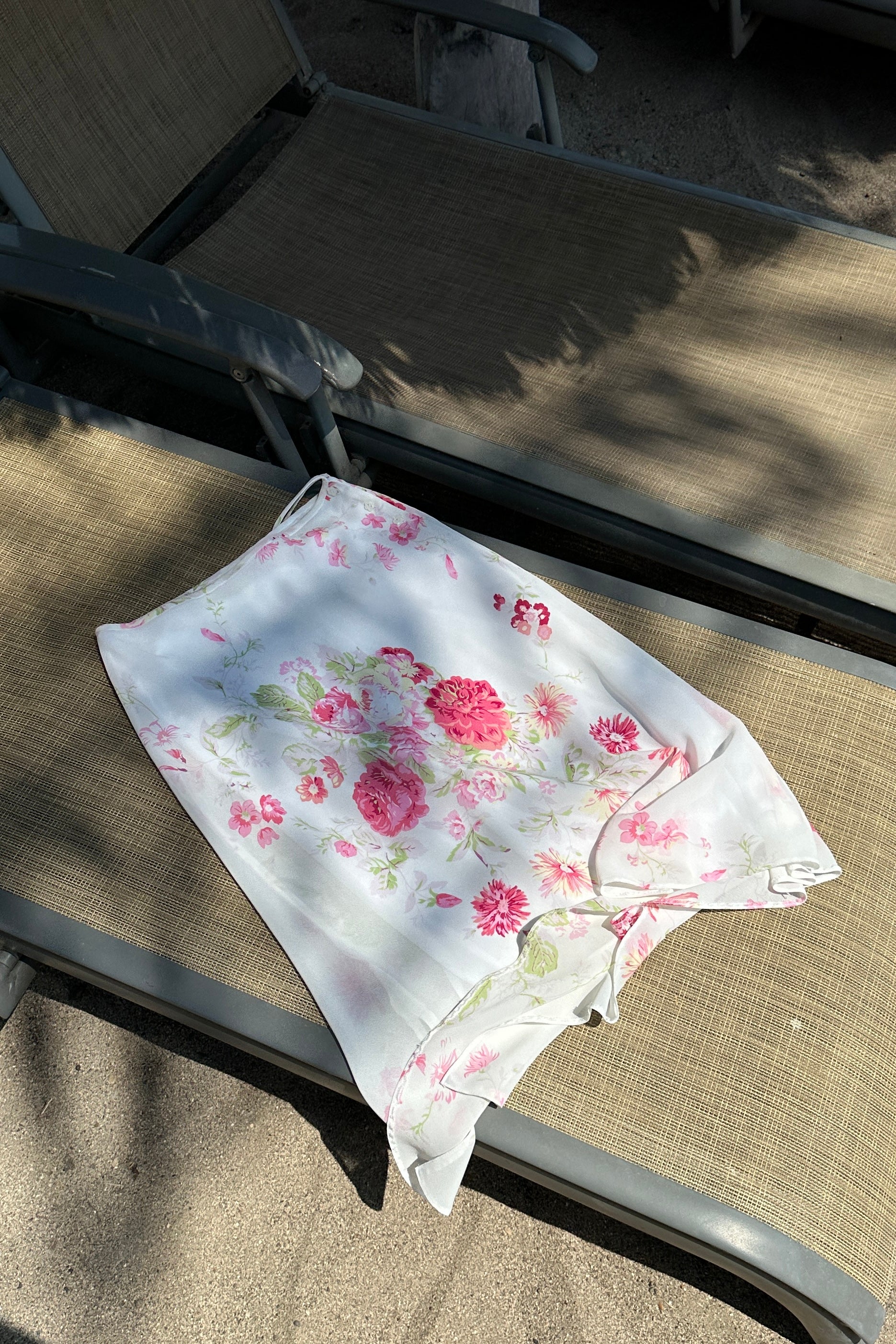 Falda midi flores