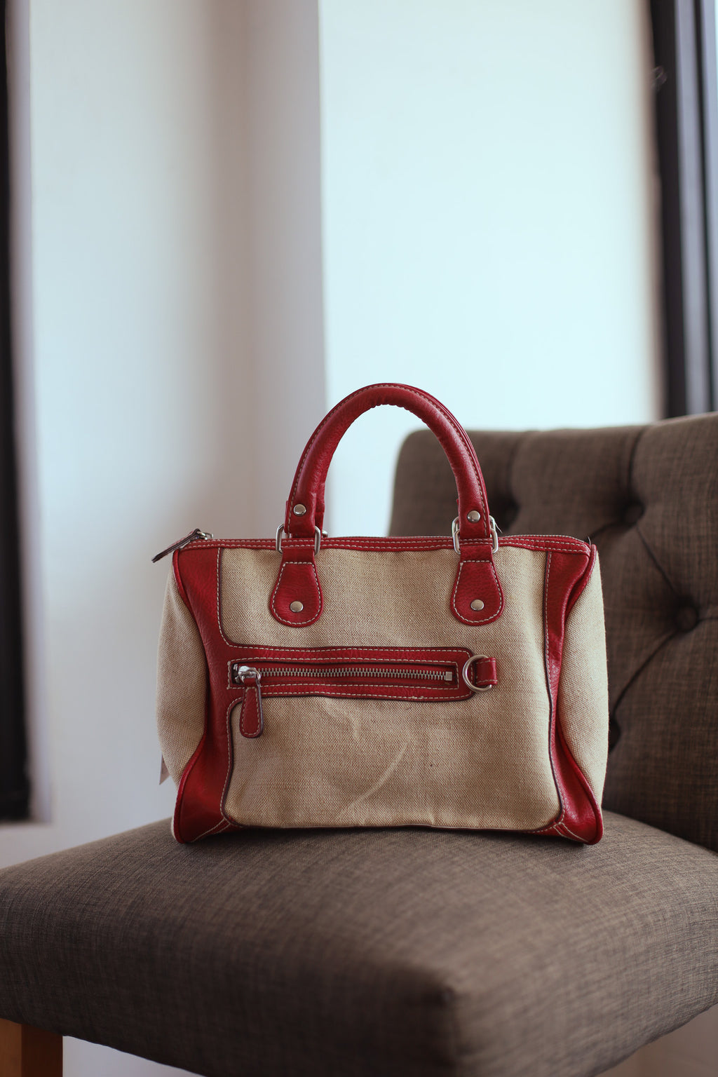 Bolsa detalles rojos