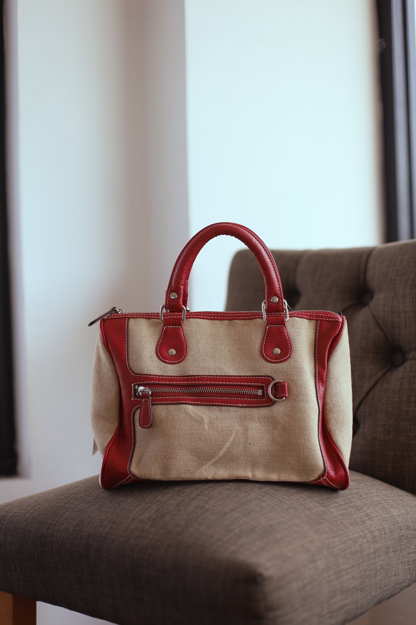Bolsa detalles rojos